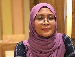 Download mp3 siti nordiana dan video mp4 gratis. Lagu Baru Tak Leman Sangat Tak Moden Sangat Dia Tengah Tengah Siti Nordiana Media Hiburan