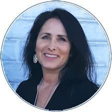 Karen Lampe's Instagram, Twitter & Facebook