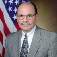 Portrait of DoD Mr. Gil I. Klinger, Acting Deputy Under Secretary of  Defense for Space, (U.S. Army photo by Mr. Scott Davis) (Released)  (PC-192968), VIRIN: 971215-A-3569D-001