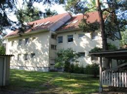 Wir geben ihnen einen überblick an passenden wohnungen in ihrer wunschstadt, von privat und von maklern. 2 Zimmer Wohnung Zu Vermieten 14089 Berlin Ot Kladow Bechsteinweg 8 Mapio Net