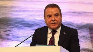 Korona virüse yakalandıktan sonra uzun süre hastanede tedavi gören chp'li antalya büyükşehir belediye başkanı muhittin böcek sağlığına hızla kavuşuyor. Kovid 19 Tedavisi Goren Muhittin Bocek In Saglik Durumu Stabil