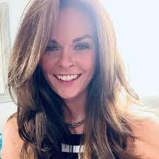 April Dickey's Instagram, Twitter & Facebook