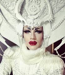 The White Witch Returns, Drag Queen Edition