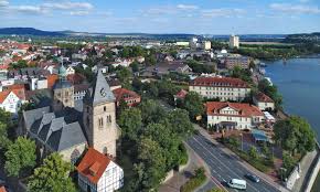 Im hotel an der altstadt hameln wohnen sie direkt im herzen der schönen rattenfängerstadt hameln, nur wenige schritte vom lebendigen altstadtkern. Weser Rattenfangerwochenende Hotel Stadt Hameln