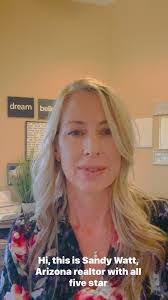 Sandy Watt's Instagram, Twitter & Facebook