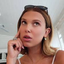 She's had smaller roles on shows like once upon a time and grey's anatomy. Stranger Things 4 Auf Twitter Millie Bobby Brown On Instagram Newlook