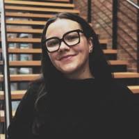 5700+ perfiles de «Enos»