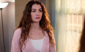 Muhteşem yüzyıl dizisinde canlandırmış olduğu huricihan sultan karakteriyle dikkatleri üzerine çekmeyi başarmış ve. Fox Tv Deki Dizisi Erken Final Yapan Cocukluk Dizisi Burcu Ozberk E Onemli Bir Sey Kazandirdi Etilki Com
