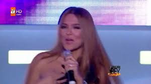 Demet Akalin Alisan Melekler Imza Topluyor Club Remix Video Izle Indir Videoindirelim Com