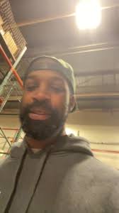 Deonte Moore (@d_e_o_n_t_e)