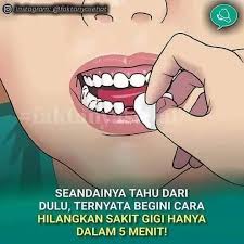 Periksa ke dokter gigi adalah cara menghilangkan bengkak sakit gigi, yang sekaligus dapat mengobati gusi bengkak. Cara Menghilangkan Sakit Gigi Hanya Dunia Ibu Dan Anak Facebook