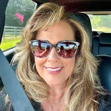 Val Lawrence (@vallawrence512)