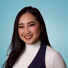 Amy Moua's Instagram, Twitter & Facebook