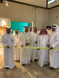 أكبر تواجد في ملتقى طلاب وطالبات جامعة الملك فيصل وجامعة الدمام كان: Ù…Ø¯ÙŠØ± Ù…Ø¹Ù‡Ø¯ Ø§Ù„Ø¥Ø¯Ø§Ø±Ø© Ø§Ù„Ø¹Ø§Ù…Ø© Ø¨Ø§Ù„Ù…Ù†Ø·Ù‚Ø© Ø§Ù„Ø´Ø±Ù‚ÙŠØ© ÙŠÙØªØªØ­ Ù…Ø¹Ø±Ø¶ Ø§Ù„ÙÙ†Ø§Ù† Ø¹Ø¨Ø¯Ø§Ù„Ø³ØªØ§Ø± Ø§Ù„Ù…ÙˆØ³Ù‰ Ø£Ø¶ÙˆØ§Ø¡ Ø§Ù„ÙˆØ·Ù†
