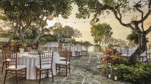 With breathtaking views of the ocean and malibu skyline, the picturesque backgrounds. Four Seasons Hotels And Resorts Luxury Hotels Four Seasons Weddings