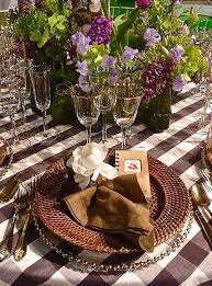 Lovely Table Setting For An Outdoor Dinner Party Table Violet Table De Fete Decoration Table