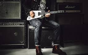 While mastering guitar is a lifelong pursuit, learning enough to play a few songs does not actually take too long. Playing Electric Guitar With Headphones Using 5 Quick And Easy Methods Headphonesty