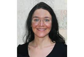 Maria Irwin's Instagram, Twitter & Facebook