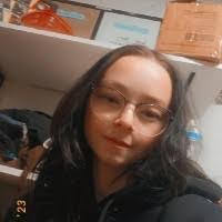 Monique Robles's Instagram, Twitter & Facebook