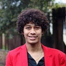 Max Boldon's Instagram, Twitter & Facebook