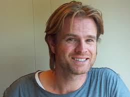 Portrait du ténor Bernard Richter