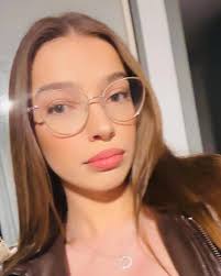 Bella Walton (@bellawalton_) • Instagram photos and videos