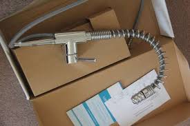 single lever pull out spray sink mixer