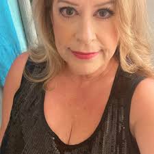 Amelia Earhart's home today-Toluca Lake, CA . She used to sit under that  tree to do her flight planning too. She rented this place.