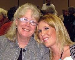 Jennifer Demarest's Instagram, Twitter & Facebook