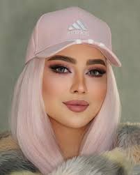 من ابادنی هستم و در این لحظه با شما از لوس انجلس صحبت میکنم