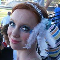 Laina Divine Smith (lainadivinesmit)