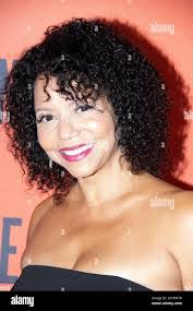 Gloria Everett's Instagram, Twitter & Facebook