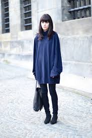 You can simply pair it with blue skinny jeans a pair of black suede ballet heels. How To Wear Navy Blue Sweater 13 Best Outfit Ideas For Ladies Fmag Com