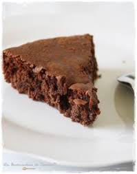Gateau Vegan Au Chocolat Sans Beurre Ni Oeuf Les Gourmandises De Titenoon Gateau Chocolat Vegan Gateaux Vegan Chocolat Vegan