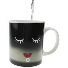 Kopi ataupun minuman lainnya akan hangat lebih lama dengan gelas porselin tipe rainbow. Gelas Kopi Ajaib Cangkir Kopi Mug Kopi Unik Kreatif Motif Smile Face Shopee Indonesia