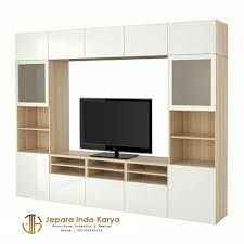 Penempatan furniture yang tepat juga hendaknya diperhatikan. Cari Desain Lemari Ruang Tamu Minimalis
