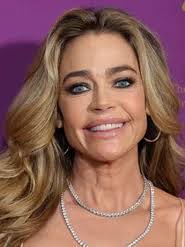 Nikki Rawls's Instagram, Twitter & Facebook