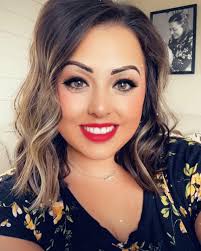 Happy Birthday to our beautiful receptionist, Jessi 🩷🥳