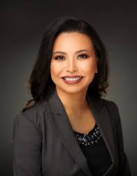 Sandy Van's Instagram, Twitter & Facebook