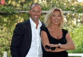 Ricordando il matrimonio con stefano bettarini, simona ventura dice Simona Ventura Stefano Bettarini La Foto Che Non Ti Aspetti Tiscali Spettacoli