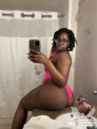 Chocolate Nique - Free nude pics, galleries & more at Babepedia