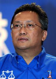 24 kasım 1965 doğumlu) malezyalı bir politikacıdır. Sepanggar Squatters Woes Get Rahman S Attention