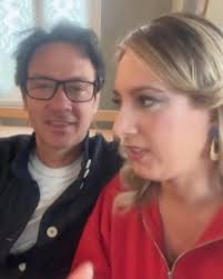 Profumo di pastiera, il mare, le vacanze e le risate in famiglia, è stato  un mese meraviglioso 🌊 E ovviamente con me ci sono sempre il mio  biscottino @gianlucatorre01 e la mia bambolina ...