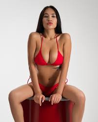 Rossa. Photographer Darius Main