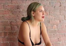 Tallulah Willis strips down to her underwear to discuss body dysmorphia |  The Independent | The Independent