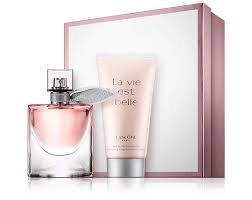 Product review details, this product has received, on average, 4.70 star reviews, there are (6775) reviews. Lancome La Vie Est Belle Set Mit Body Lotion