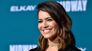 During her childhood, her family moved to orlando, florida, where she was raised. Mandy Moore Welcomes Baby Boy With Husband Taylor Goldsmith Cnn