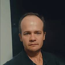 Scania 92H, muito raro na versão bicuda. Acesse  https://blogdocaminhoneiro.com/