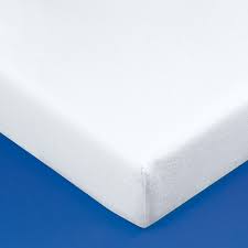 Le protège matelas haut de gamme imperméable de chez emma. Protege Matelas Impermeable Luxe Antiacariens Et Teflon Blancheporte