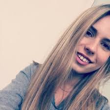 Laura Casanova (@csnvlaura)